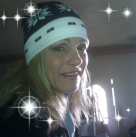 Profile Picture of Dianna Vandyne (@lynn7555) on Poshmark