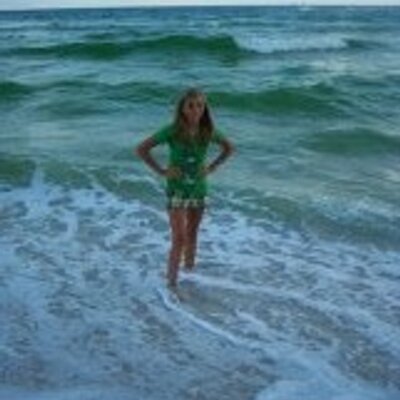 Profile Picture of Claudia Brooke Riggs (@CRiggsFuhLyf) on Twitter