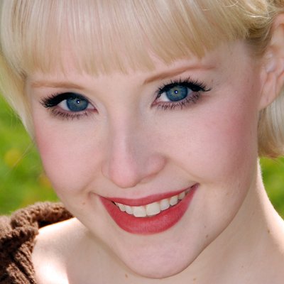 Profile Picture of Lindsey Dawn (@LindseyAutumn) on Twitter