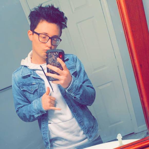 Profile Picture of Dylan Isner (@basedroyalty) on Poshmark