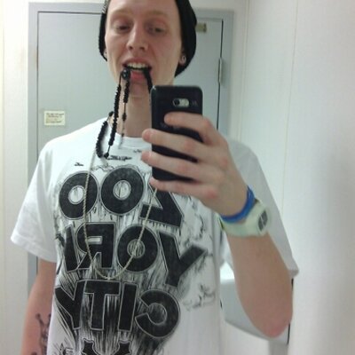 Profile Picture of ひNickolas Adkinsひ (@nickolasadkins) on Twitter