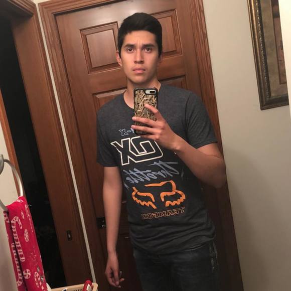 Profile Picture of Rudy Viedma (@rudyv67) on Poshmark
