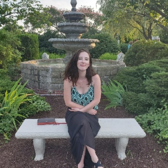 Profile Picture of Kylie Mccusker (@kylie_mccusker) on Poshmark