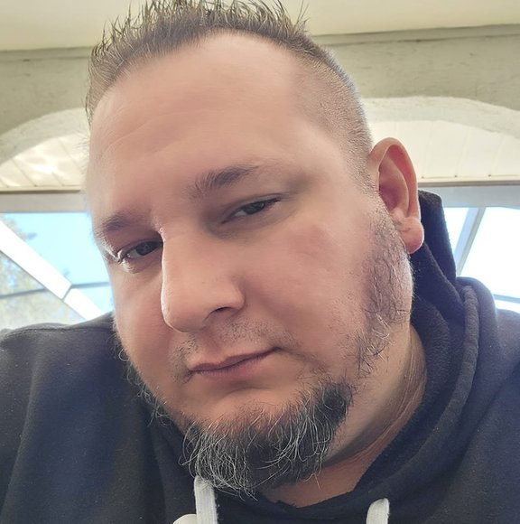 Profile Picture of John Ferentinos (@johnf2282) on Poshmark