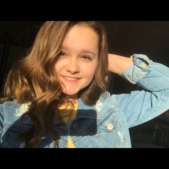 Profile Picture of Kendall Hegan (@kendallgrace99) on Poshmark