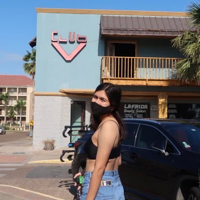 Profile Picture of Amadee (@AmadeeGarza) on Twitter