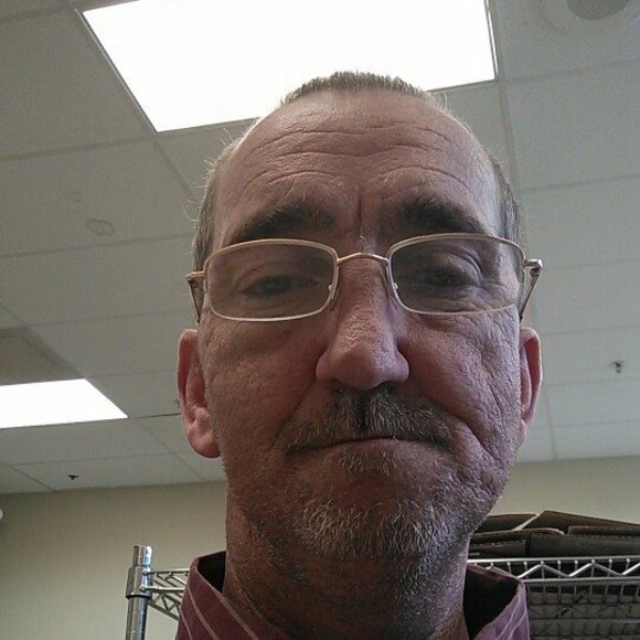 Profile Picture of Bob Ridenhour (@par0ne40) on Poshmark