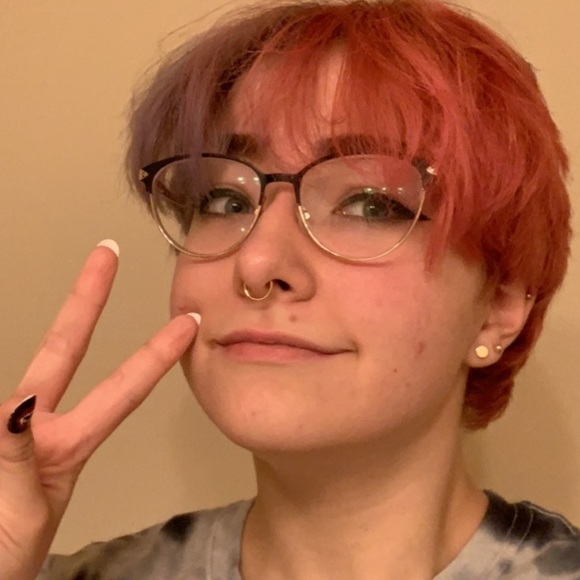 Profile Picture of Kate Mcgee (@datagh0st) on Poshmark