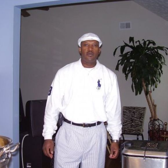 Profile Picture of Fred Swann (@swanncal1) on Poshmark