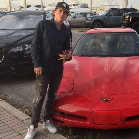 Profile Picture of Jack Koehnen (@koehnen11) on Poshmark