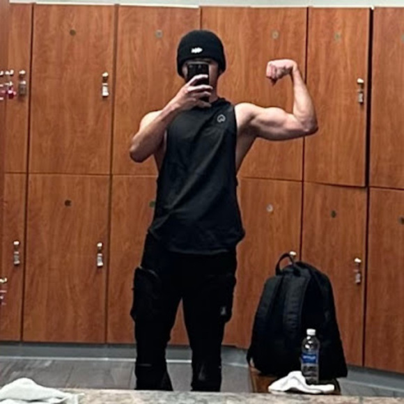 Profile Picture of Jonathan vince Capili (@itscynthhhh) on Poshmark