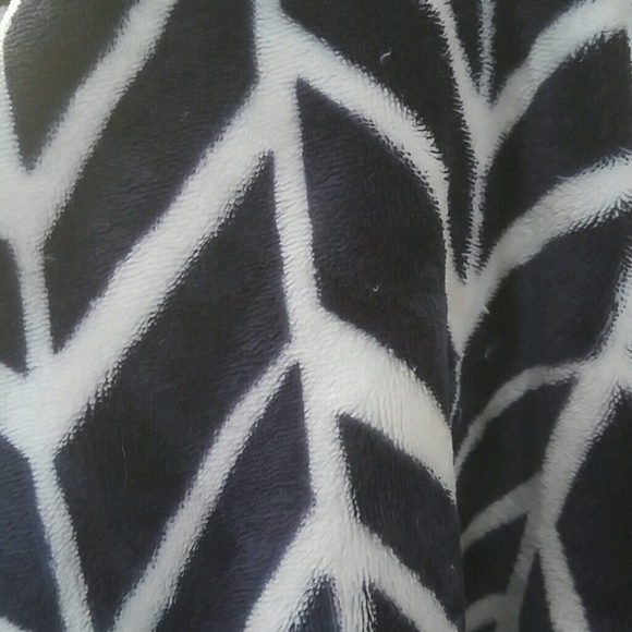 Profile Picture of Imani James (@manii322) on Poshmark