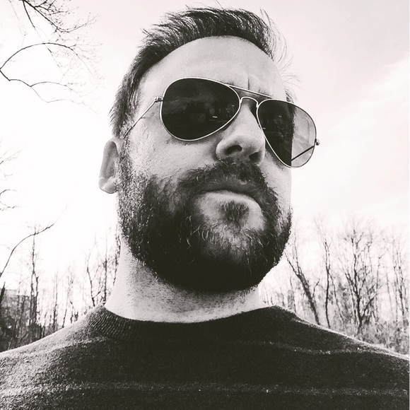 Profile Picture of Chris Decker (@cdiggitty) on Poshmark