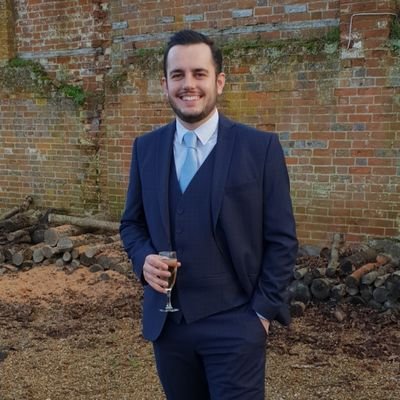 Profile Picture of Tom Warren (@tom_wozza) on Twitter