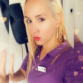 Profile Picture of April Marie Fowler (@missdavecorry) on Facebook