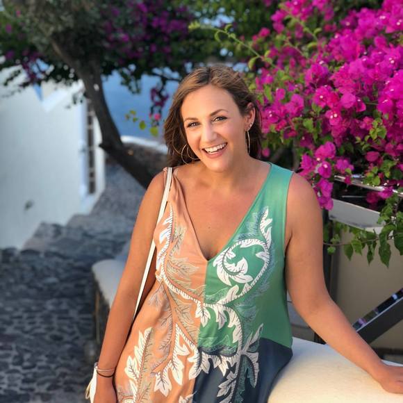 Profile Picture of Julia Kahn (@x0juliaox) on Poshmark