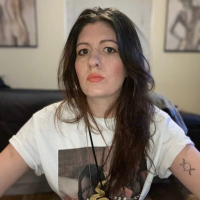 Profile Picture of Lisa Gallo (@wearetheones_) on Twitter