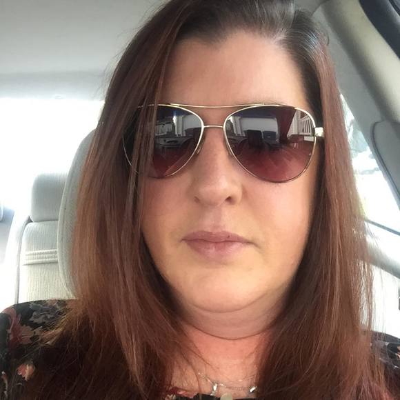 Profile Picture of Ann Lemmons (@worfsom1) on Poshmark