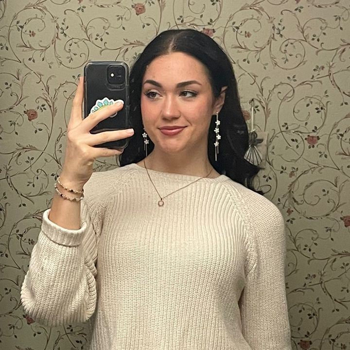 Profile Picture of Holly :) (@holly.mccurdy) on Tiktok