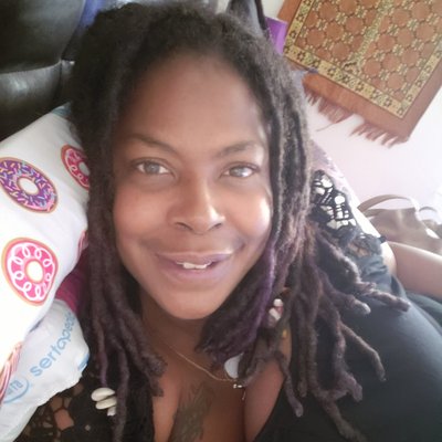 Profile Picture of Shelley Perry (@Shelley05123699) on Twitter