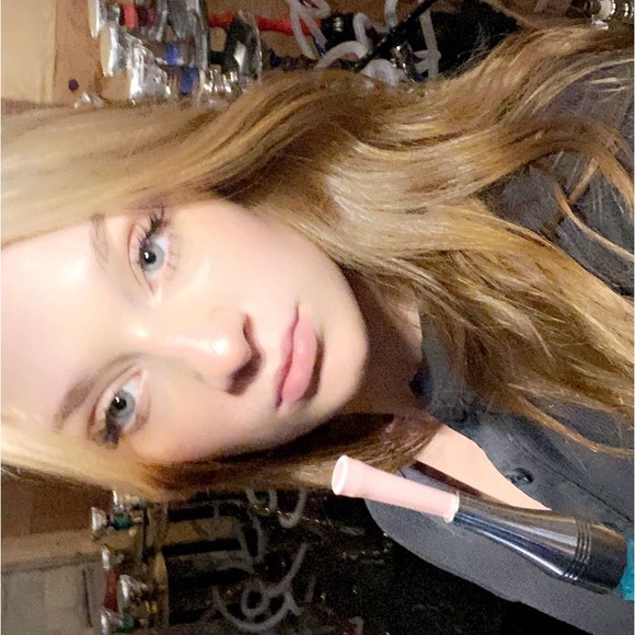 Profile Picture of Gracey Regular (@regular_gracey) on Poshmark