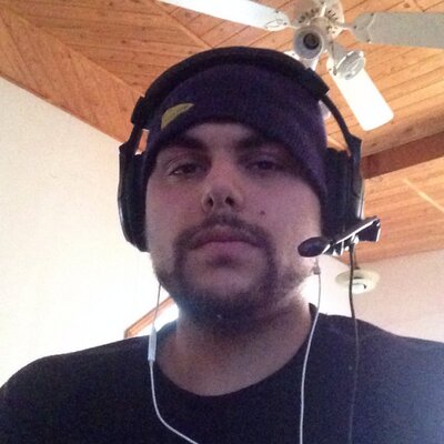 Profile Picture of Tyler Perreault (@Peachfuzzz20) on Twitter
