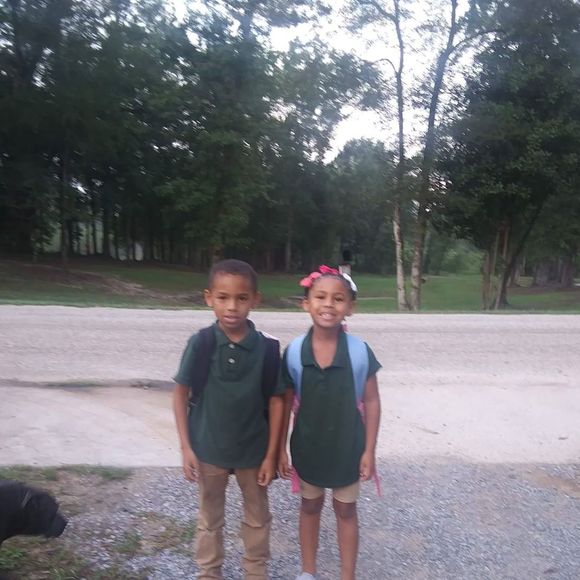 Profile Picture of Lori Mccaw (@lori_mccaw) on Poshmark