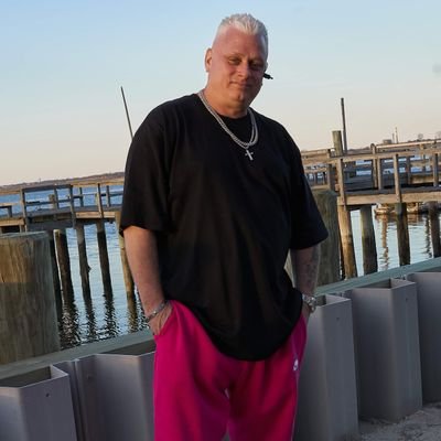 Profile Picture of Peter Flood (@PeterFl53603829) on Twitter