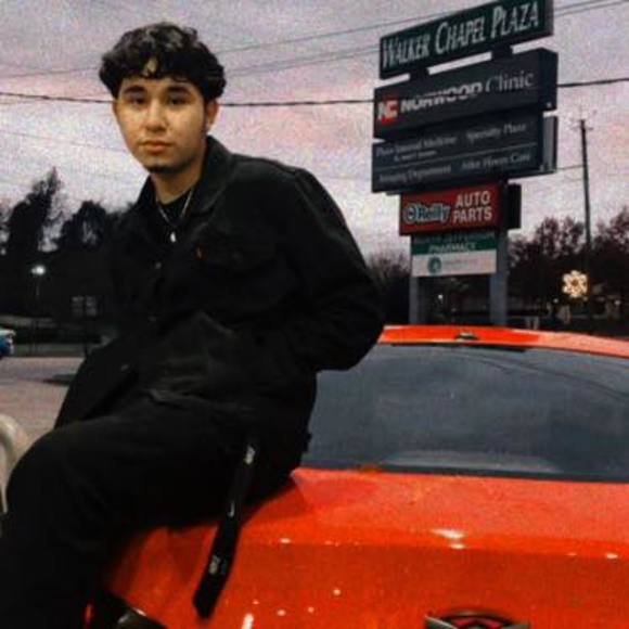 Profile Picture of Erik Parra hernandez (@erikparra666) on Poshmark