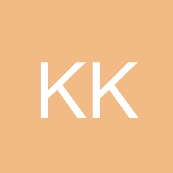 Profile Picture of Kristin Keilt (@kristinkeilt) on Poshmark