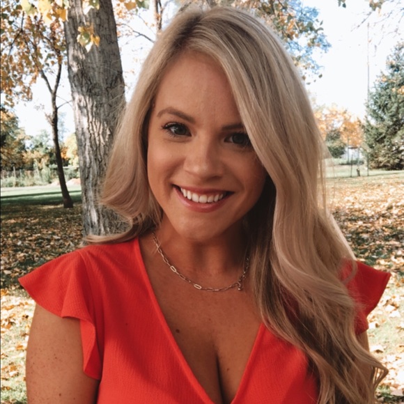 Profile Picture of Alyssa Taffe (@artaffe) on Poshmark