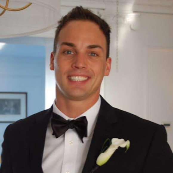 Profile Picture of Jesse Fifield (@jessefifield) on Poshmark
