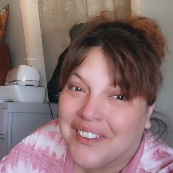 Profile Picture of Robin Turner (@rturner8020) on Poshmark