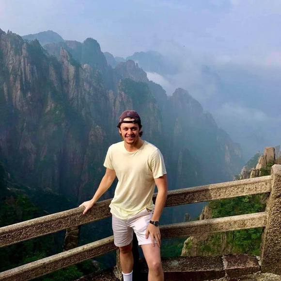 Profile Picture of Nick Hurtgen (@nhurtgen31) on Poshmark