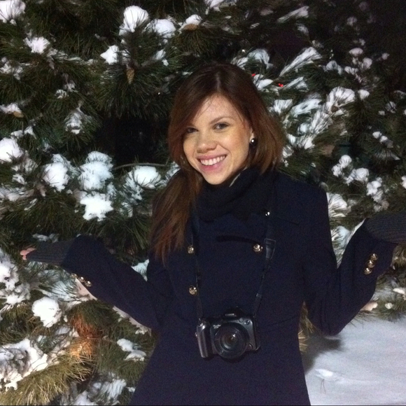 Profile Picture of Rebecca Vallellanes (@rebe9868) on Poshmark