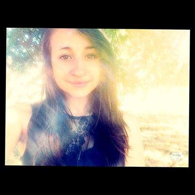 Profile Picture of Mimzi_12 ❤️ ❤️ (@anne_chevrier) on Twitter