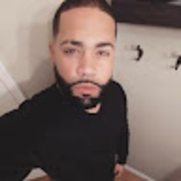 Profile Picture of Victor Gonzaga (@victorgonzaga50) on Poshmark
