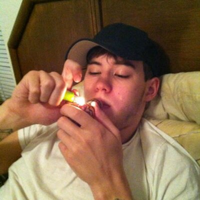 Profile Picture of Eli Hanson (@xSkRxValkyrie) on Twitter