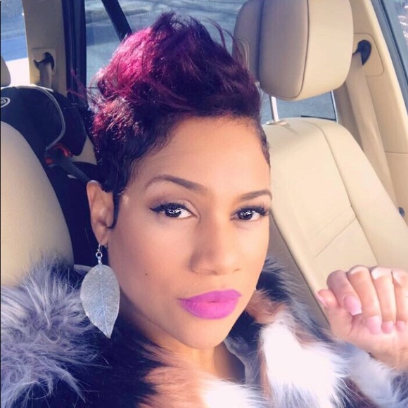 Profile Picture of Danielle Roche' (@sanctifiedgrl) on Poshmark