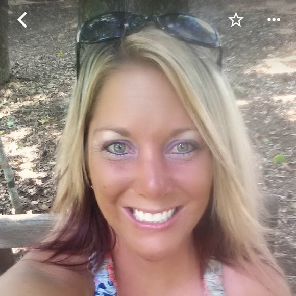 Profile Picture of Tracey Kroft (@tkroft0229) on Poshmark