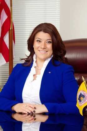 Profile Picture of Erin Stewarton Wikipedia