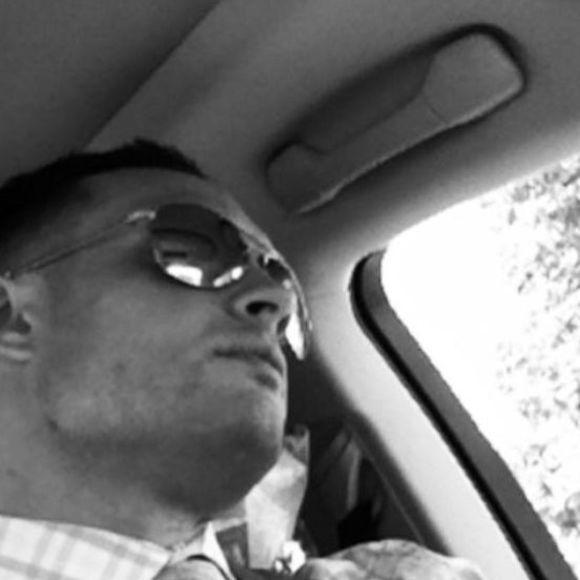 Profile Picture of Mario Passafiume (@mariopassafiume) on Poshmark