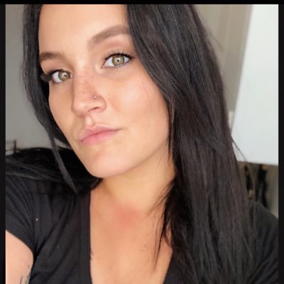 Profile Picture of Courtney (@corky_andolsek) on Twitter