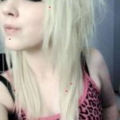 Profile Picture of Phyllis Hunter (@NilukiKe) on Twitter