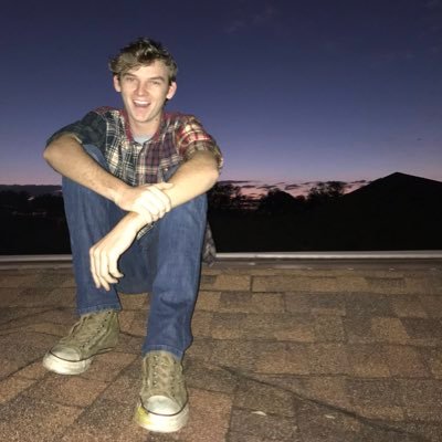 Profile Picture of Guy That Looks Like Matthew (@aaron_kienstra) on Twitter
