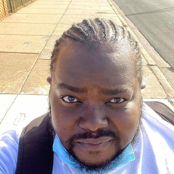 Profile Picture of Kenneth Hayes (@kennethleehayes) on Poshmark