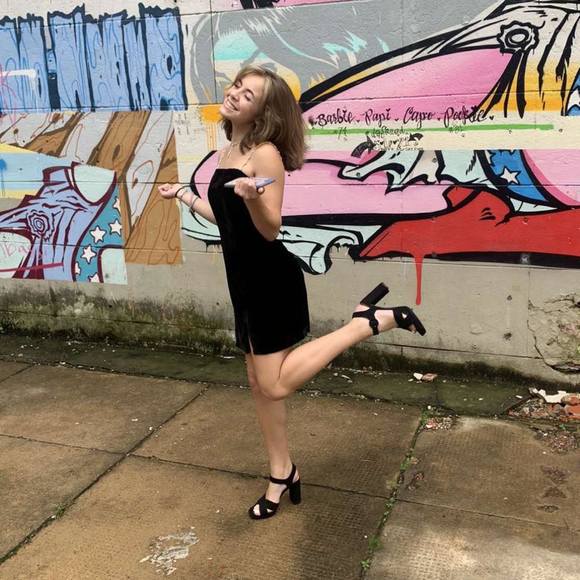 Profile Picture of Ava Siebers (@avasiebers) on Poshmark