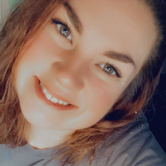 Profile Picture of Kayla Killinger (@kaykillz) on Poshmark