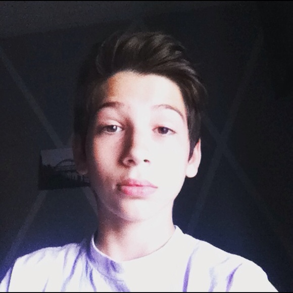 Profile Picture of Anthony Passaretti (@anthonyp2103) on Poshmark