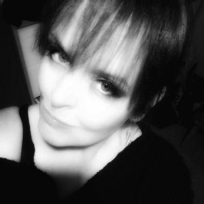 Helen-Jayne Parsons - Twitter Profile Picture of Helen-Jayne Parsons (@JayneParsons) on Twitter